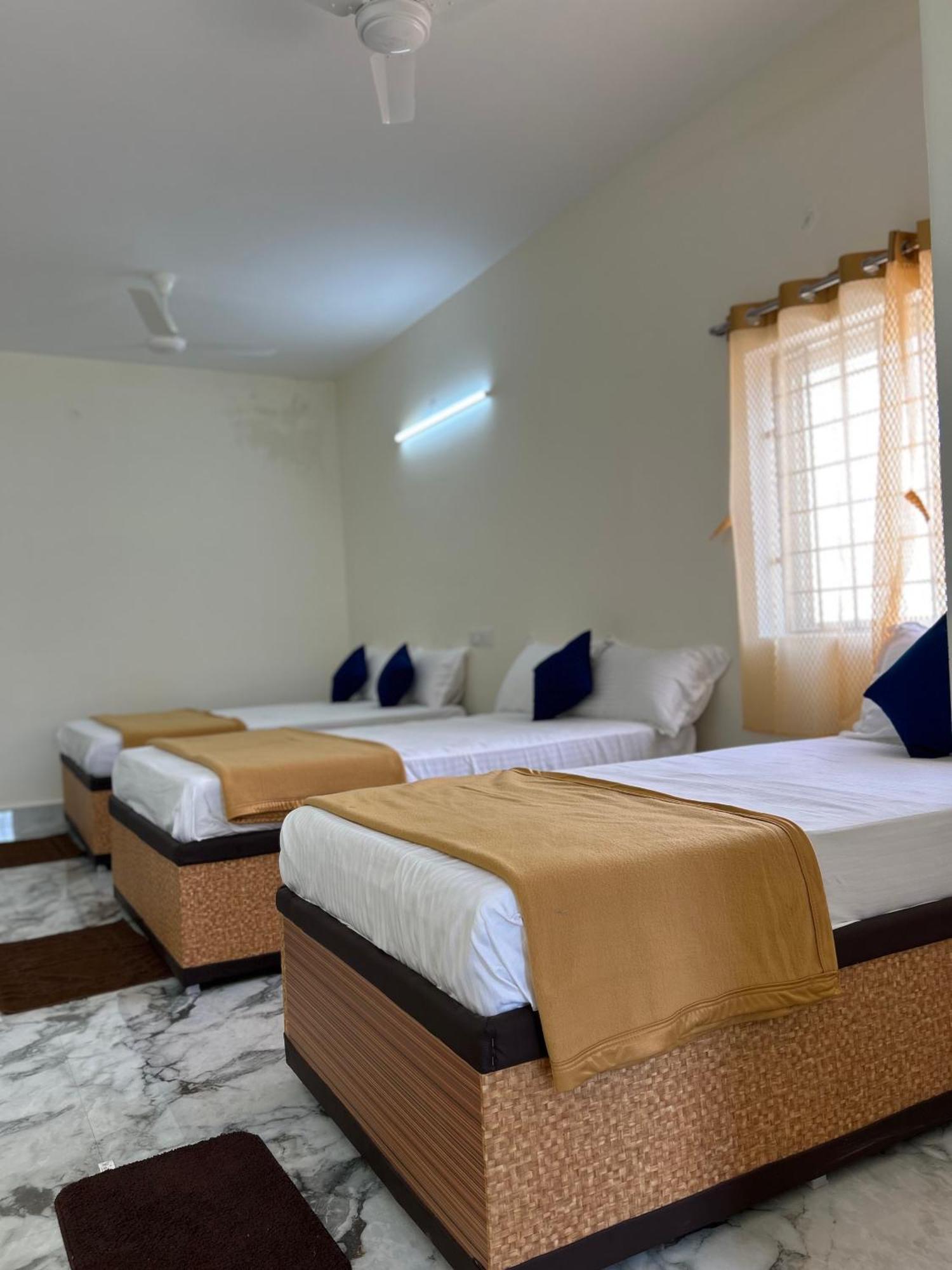 Dss Just 500 Meter Girivalam Road Homestay *